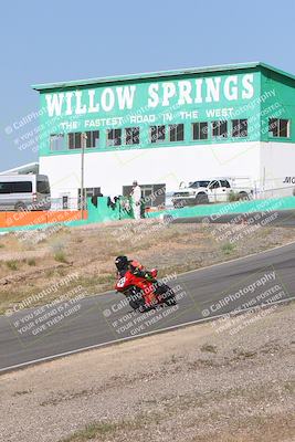 media/Apr-20-2025-AHRMA (Sun) [[393a79c373]]/Race/Group 11 early race/Turn 4b/